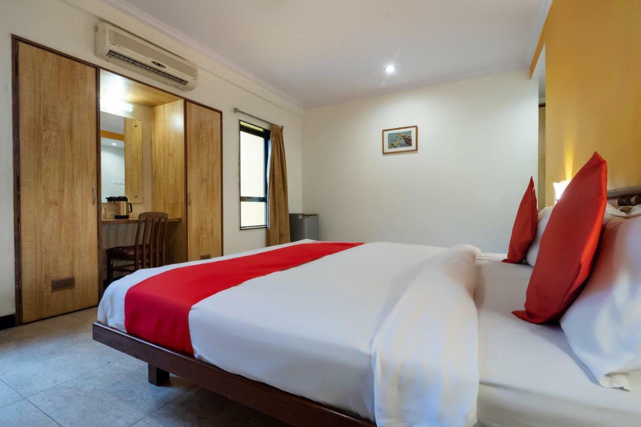 Oyo 44695 Hotel Mango Sawantwadi Esterno foto