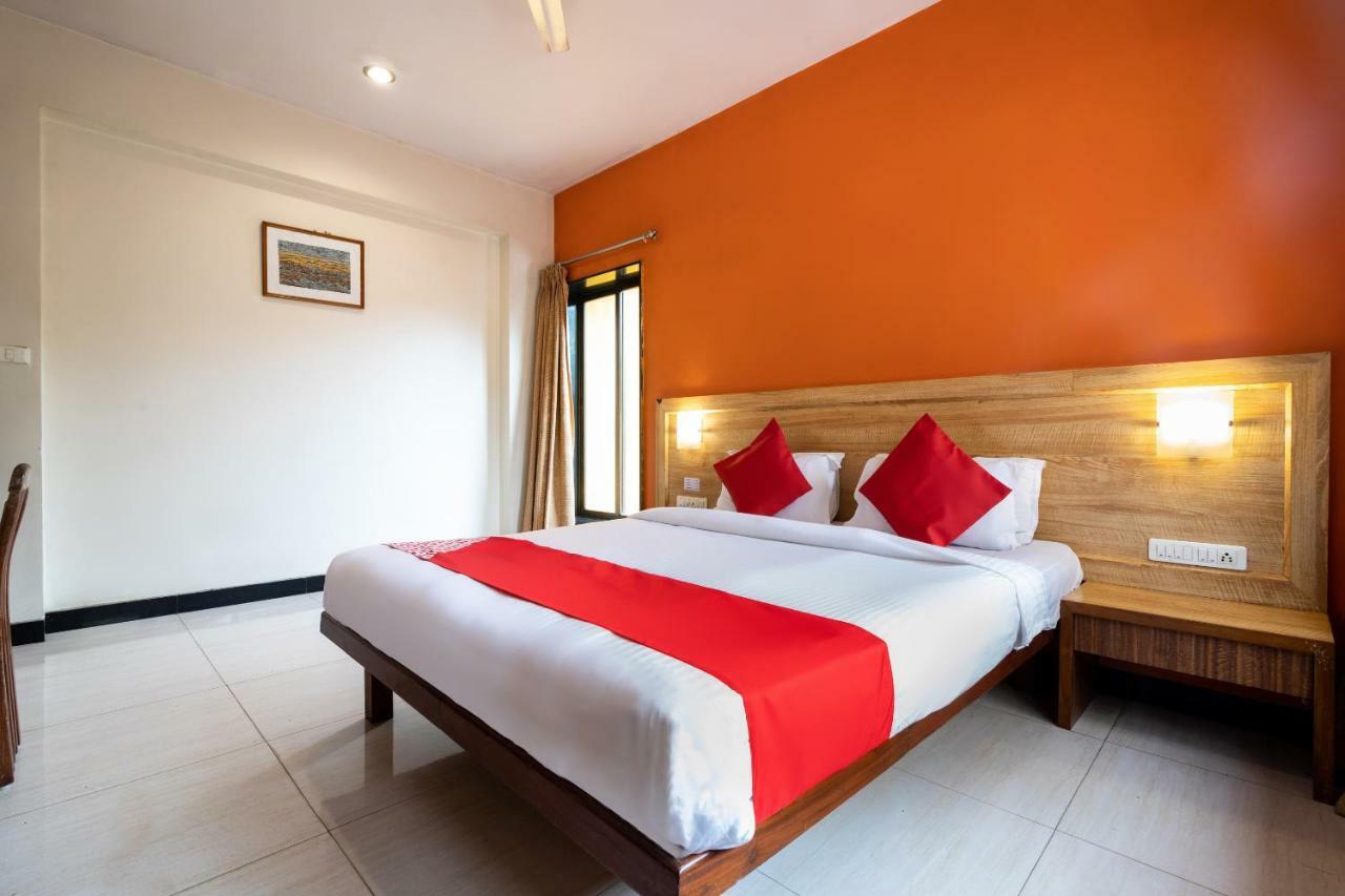Oyo 44695 Hotel Mango Sawantwadi Esterno foto