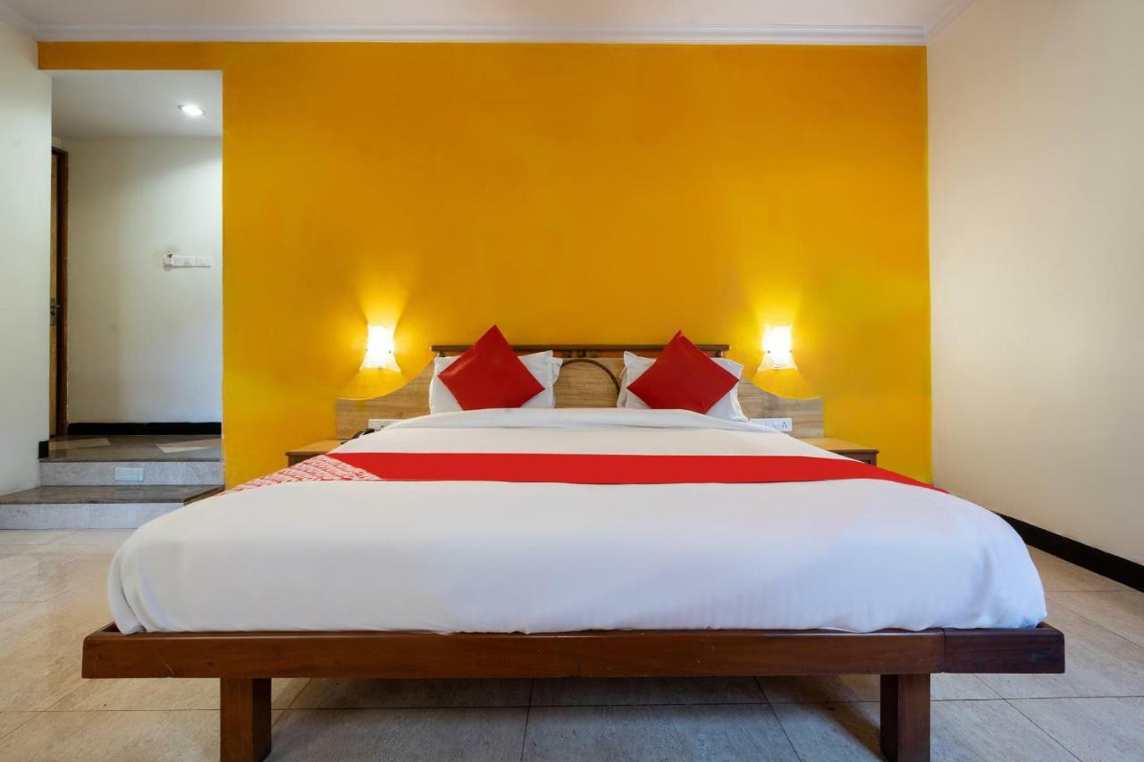 Oyo 44695 Hotel Mango Sawantwadi Esterno foto